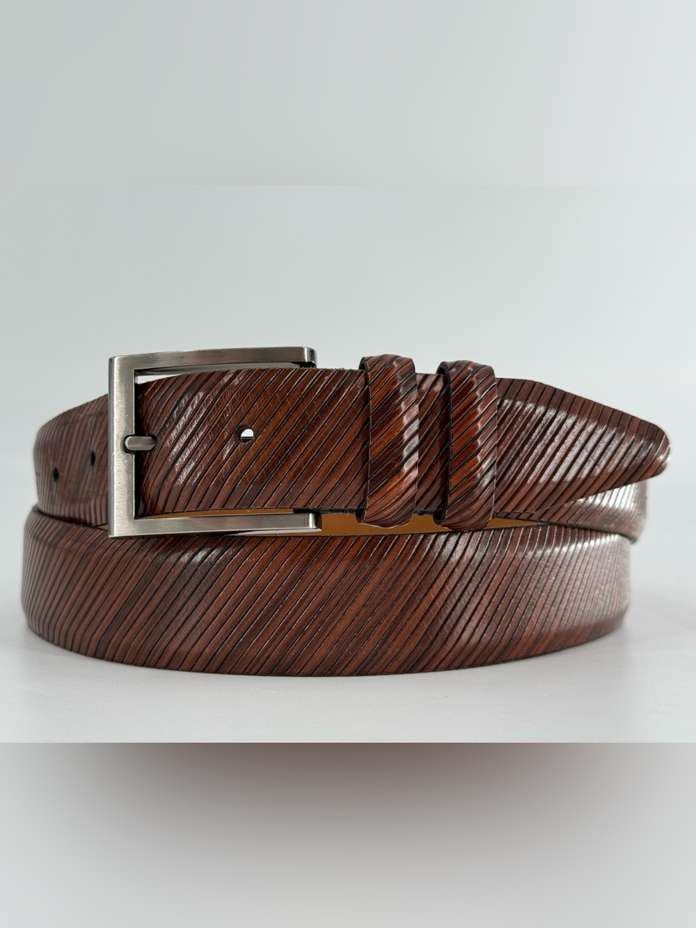 Lejon Beveled Edge Men’s Italian Calfskin Belt 14333 44